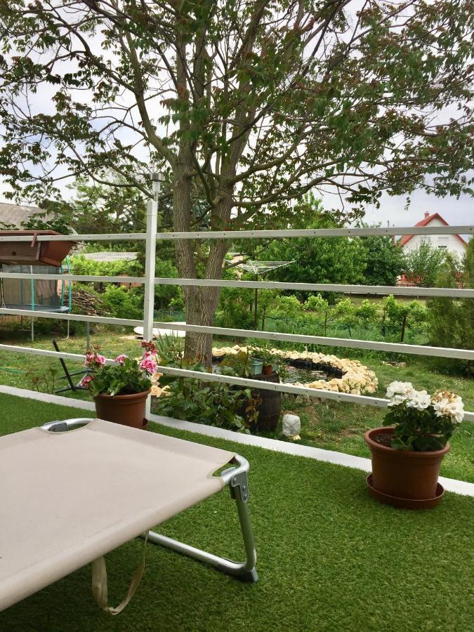 Lelle -Kert Apartman 03 Balatonlelle Exteriér fotografie